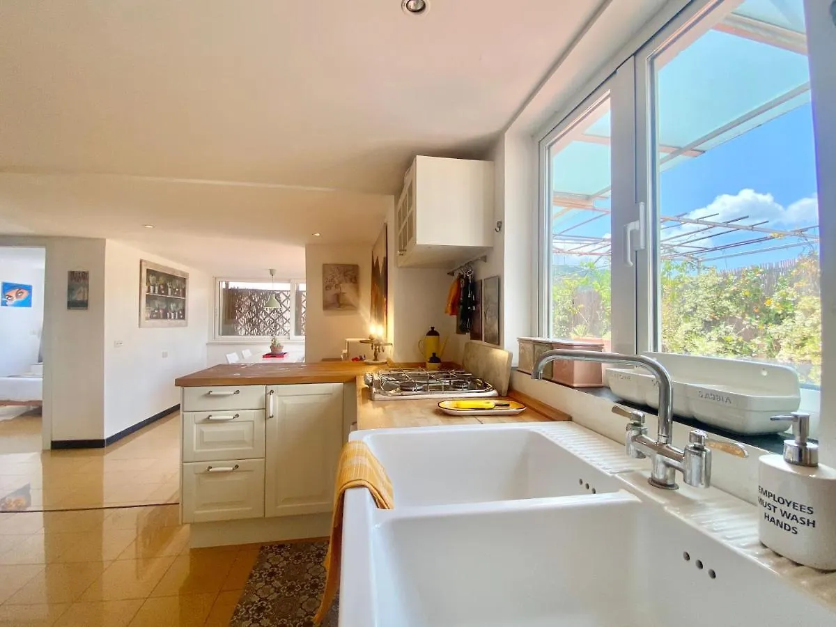 Casaviva - Apt With Terrace And Parking In Rapallo
